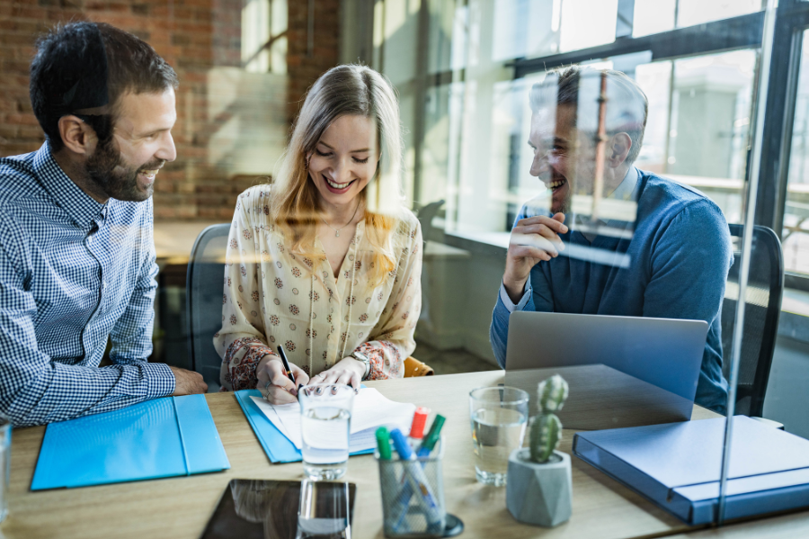 Business Contracts in Maryville, TN- Key Considerations Before You Sign